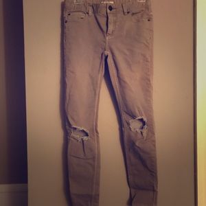 Free People cut out knee cream jeans!!!